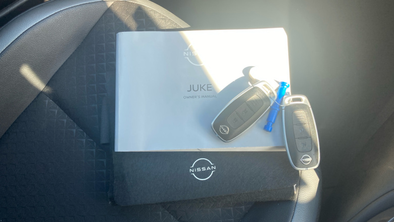 Nissan Juke 1.6 Hybrid N-Connecta 5dr Auto Hybrid Hatchback